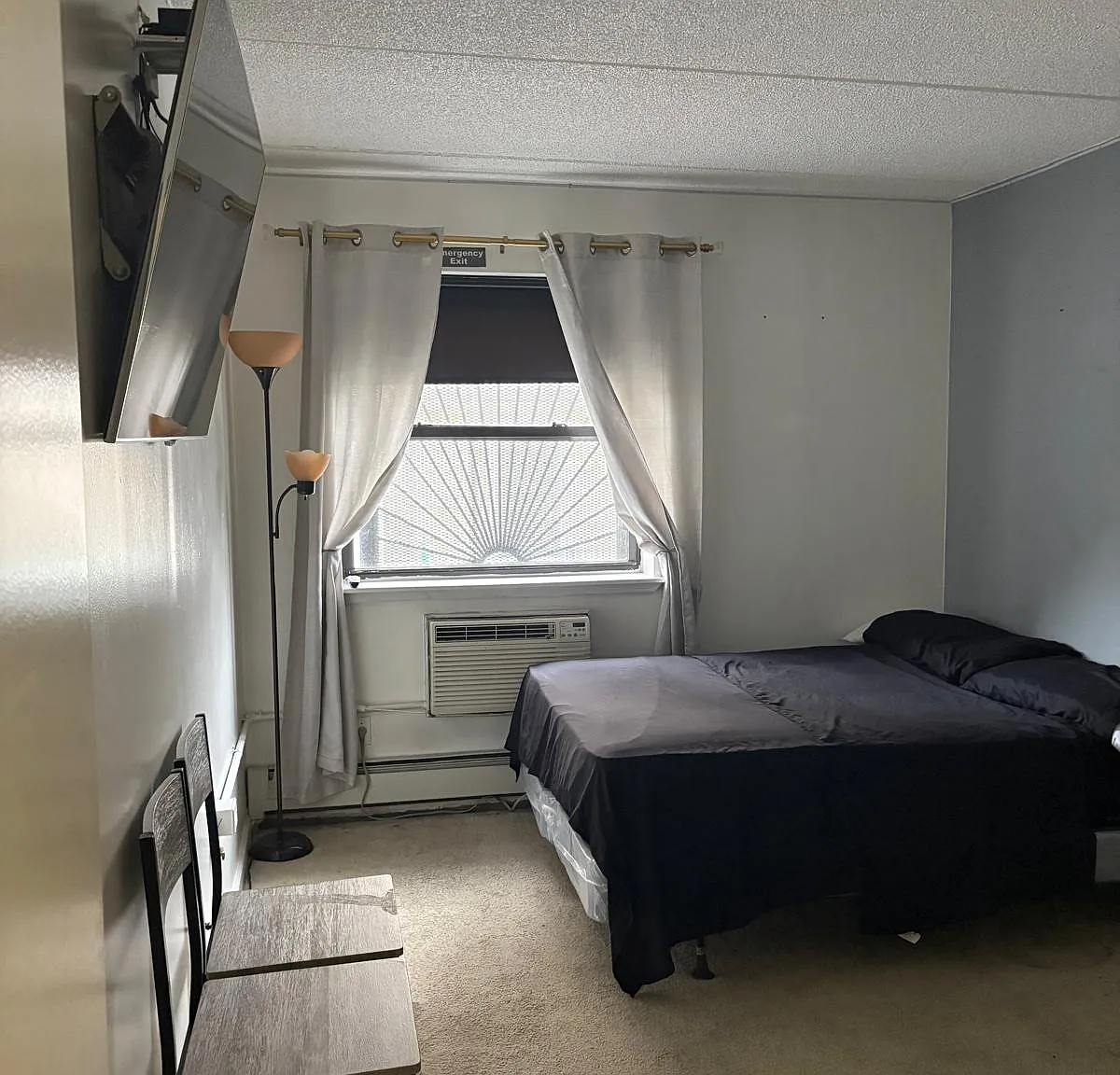 3 bed, $1,000 — Photo 1