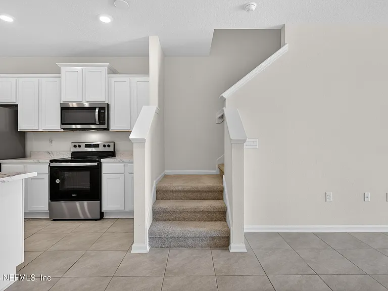 8210 Larose Rd — Photo 16
