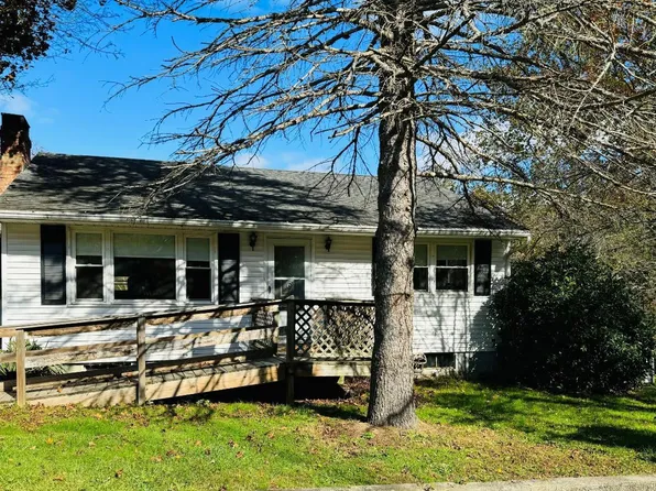 1261 State Route 82, Ancram, NY 12502