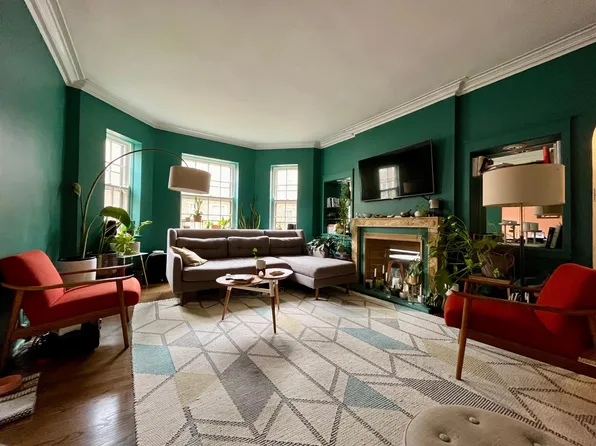 220 S Maple Ave APT 40, Oak Park, IL 60302