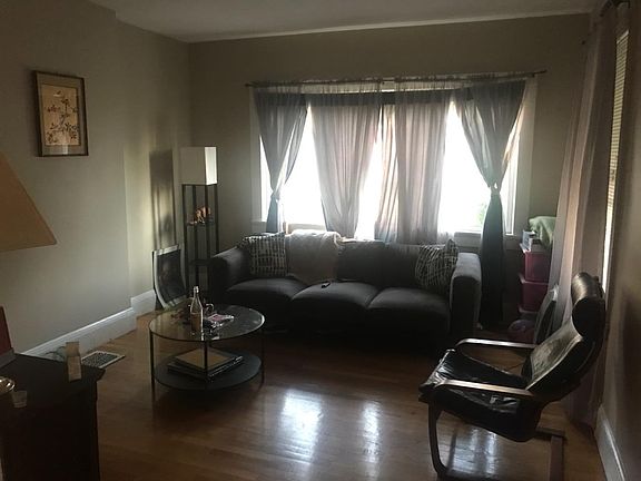 4th image of 83 Medford St