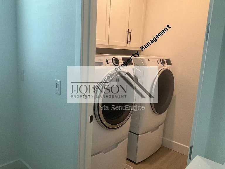49 W Piazza St — Photo 10