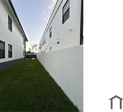 10570 SW 177th St — Photo 44