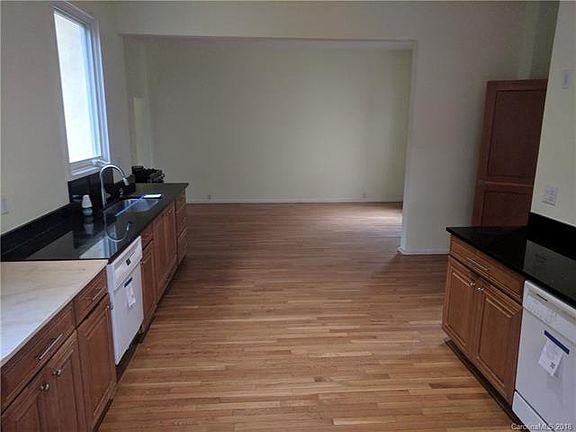 5th image of 32 Dalton St