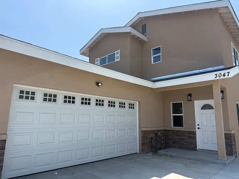 3047 Frazier St — Photo 2