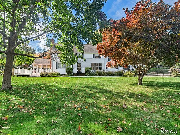 3rd image of 237 West Norwalk Road