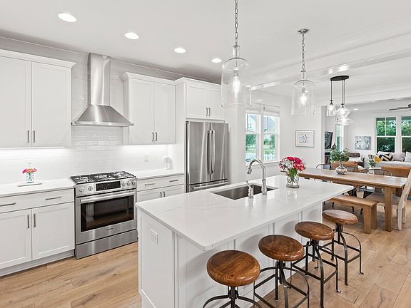 3rd image of 39 E Sandlefoot Ln Lot 29