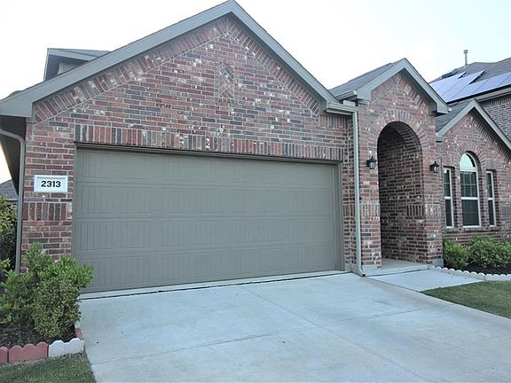 3rd image of 2313 Griffith Park Dr