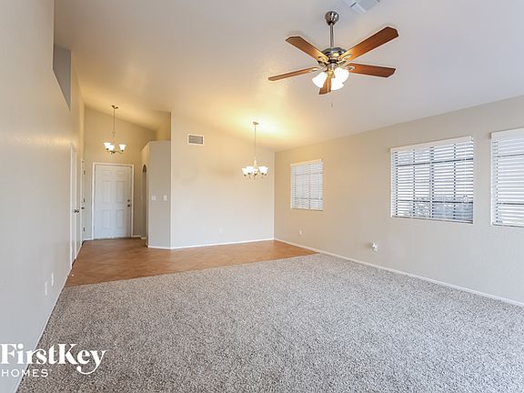 3rd image of 4424 Loma Ct