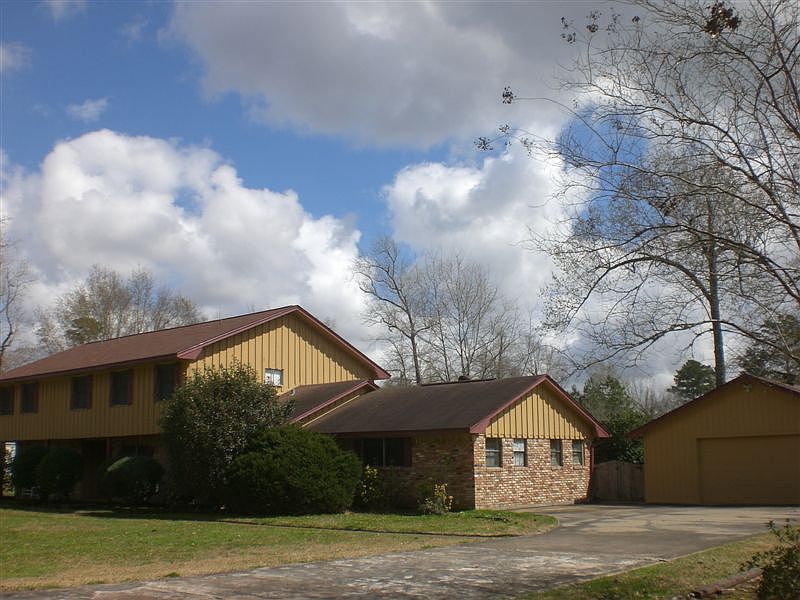 1st image of 239 W Pineshadows Dr