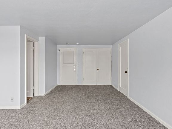 2nd image of 1117 W 5th Ave #40