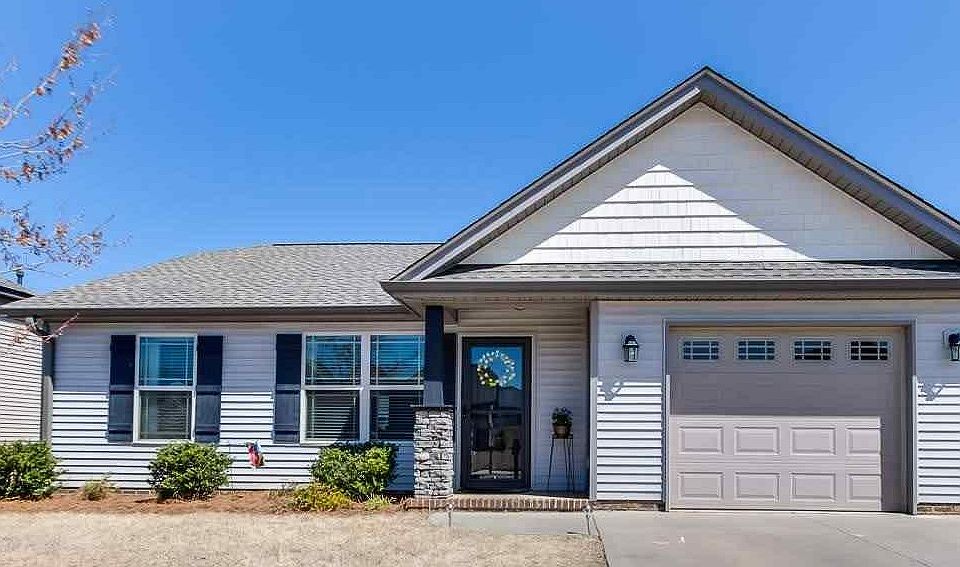 Front of the house_04172023