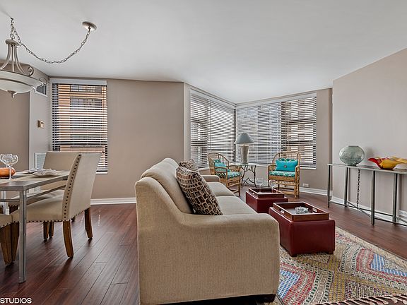 5th image of 401 E Ontario St APT 2906