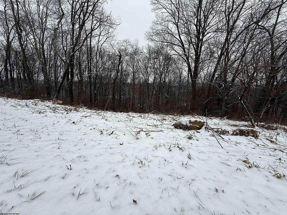 1st image of 22 Coopers Rock Dr