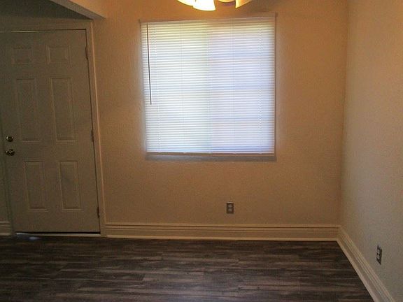 2nd image of 1950 Duxburry Ln APT 3