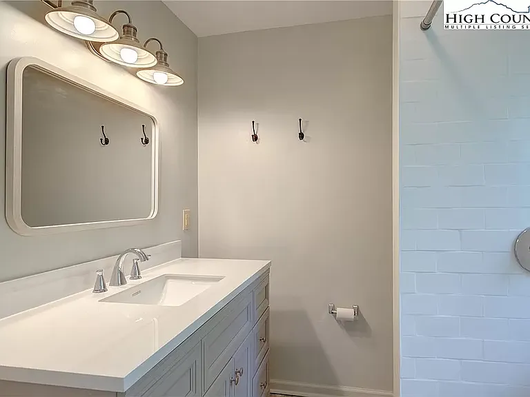 169 Hayes St — Photo 15