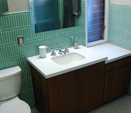 Newly renovated bathroom with Caesarstone Countertop and tea
