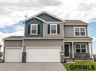 17060 Craig St, Bennington, NE 68007