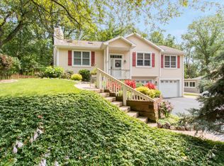 709 McKinley Ct, Williams Bay, WI 53191