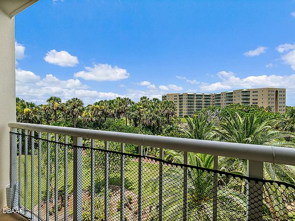 4th image of 3 Oceans West Blvd APT 3B4