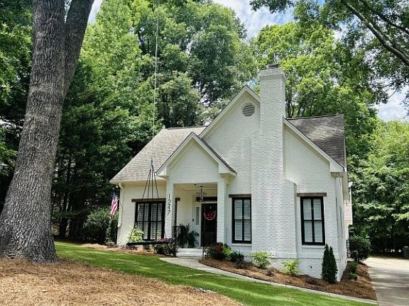 2nd image of 1247 Burke Ct