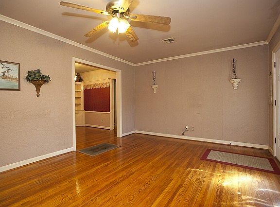 Gorgeous hardwood floors