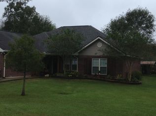 2103 Couvert Dr, Lake Arthur, LA 70549