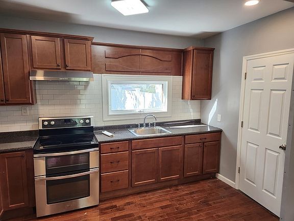 3rd image of 345 Purchase St