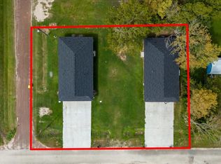609 Canal St, Anahuac, TX 77514