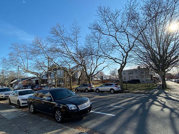 3rd image of 4421 Princeton Ave #2