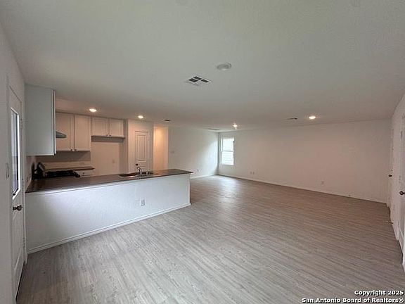 3rd image of 13722 Appleton Way