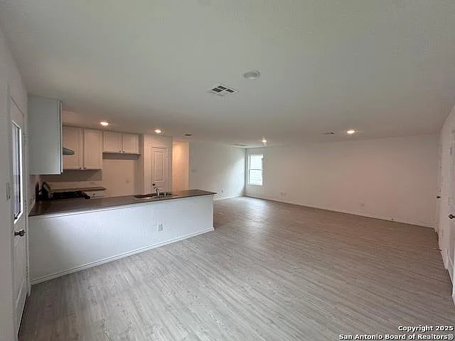 13722 Appleton Way — Photo 3