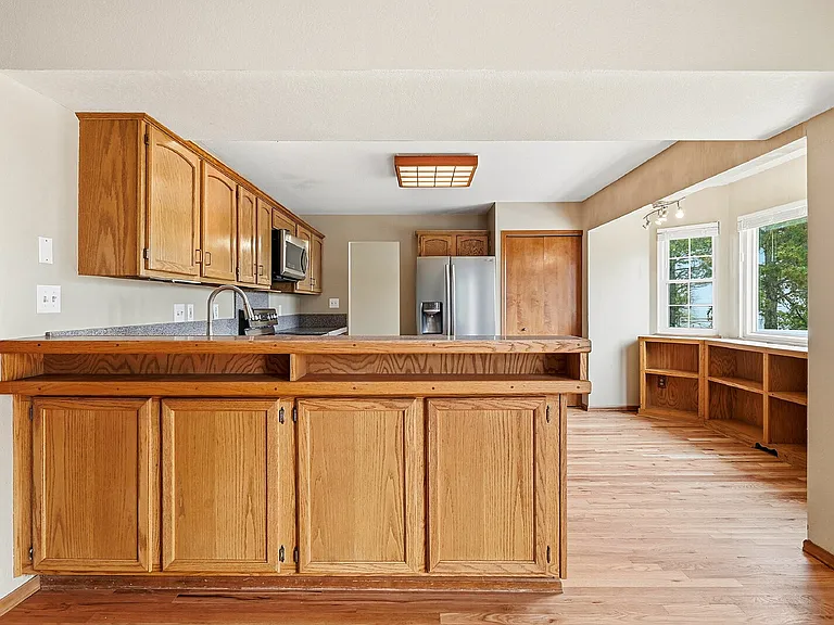 110 Mobray Ct — Photo 9