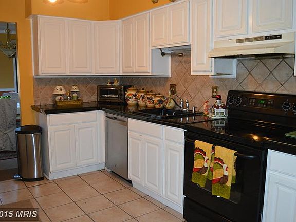 3rd image of 9633 Shadow Oak Dr