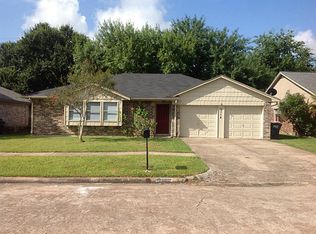 7114 Pickett Dr, Richmond, TX 77469