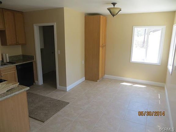 4th image of 4555 N East St