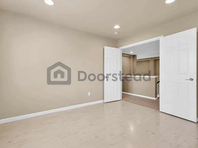 513 Winding Brook Ct — Photo 35