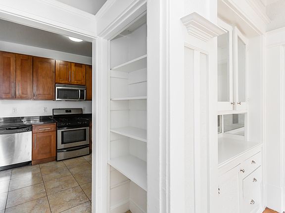 5th image of 1303 Leavenworth St #24
