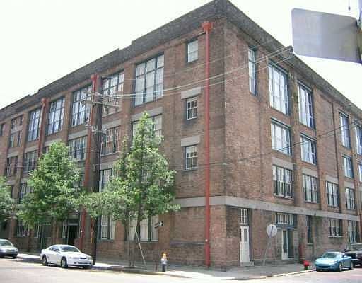 1st image of 1111 S Peters St APT 207