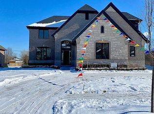 60908 Forest Creek Dr, Washington, MI 48094