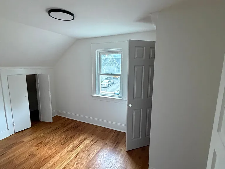 1419 Hiawatha Ave — Photo 6