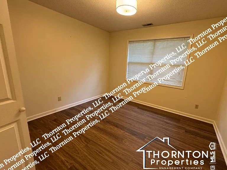2059 Obrig Ave #4 — Photo 2