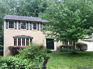 3525 Goodview Ct, Fairfax, VA 22031