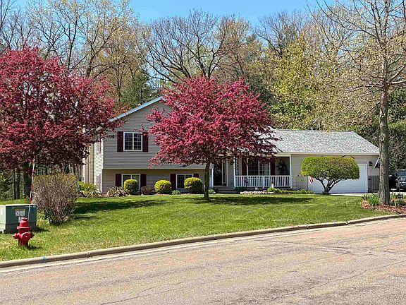 3rd image of 1524 Jennifer Ave