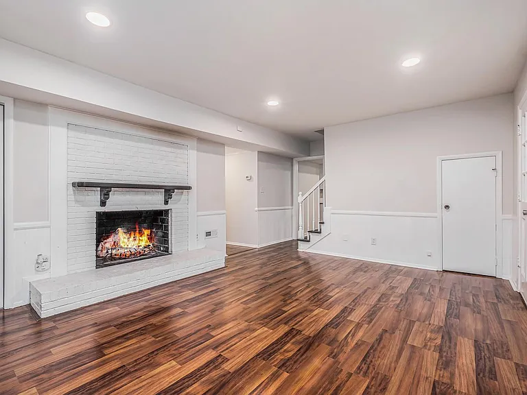 701 McNabb Ct — Photo 5