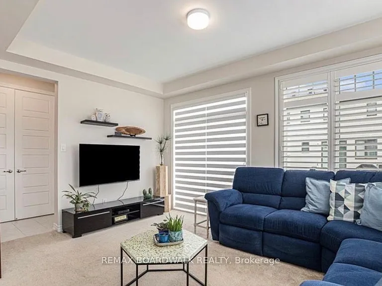 741 Derreen Ave — Photo 6