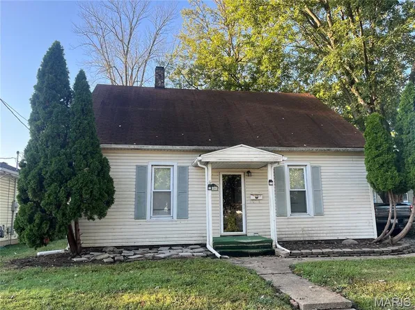 820 Bond Ave, Collinsville, IL 62234
