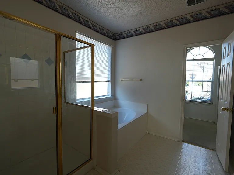 3012 Mill Ridge Dr — Photo 7