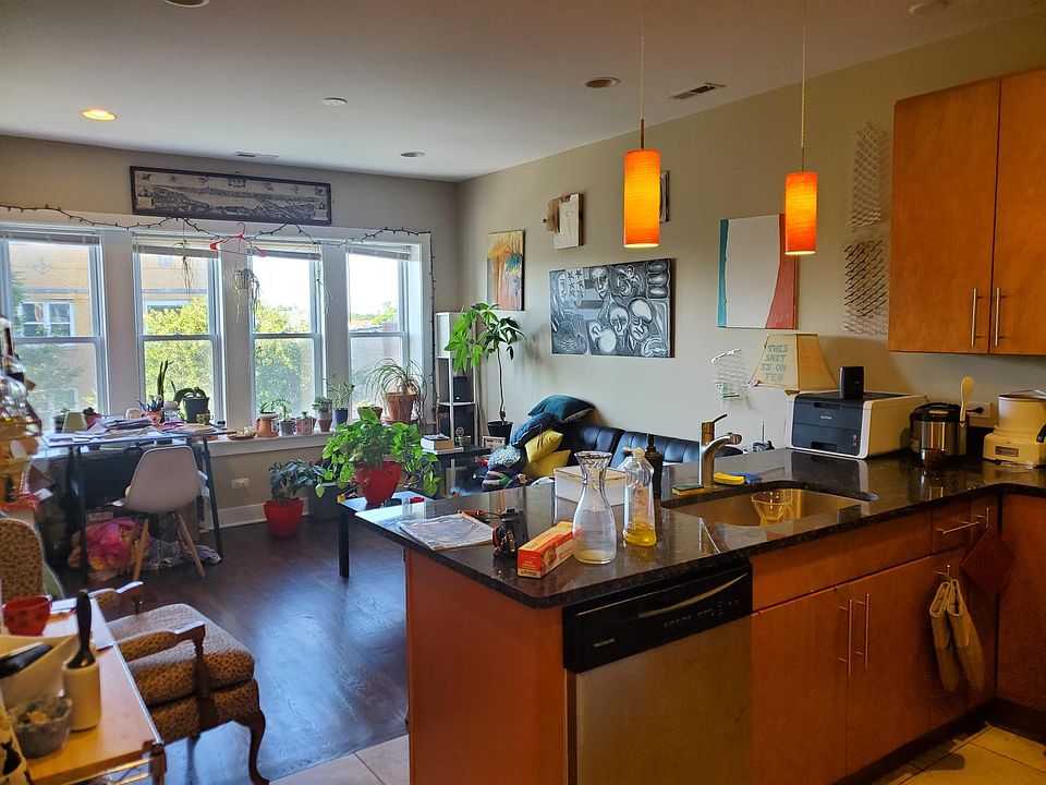 1st image of 3637 W Shakespeare Ave #3W