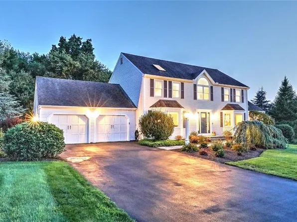 96 Windsong Rd, Cumberland, RI 02864